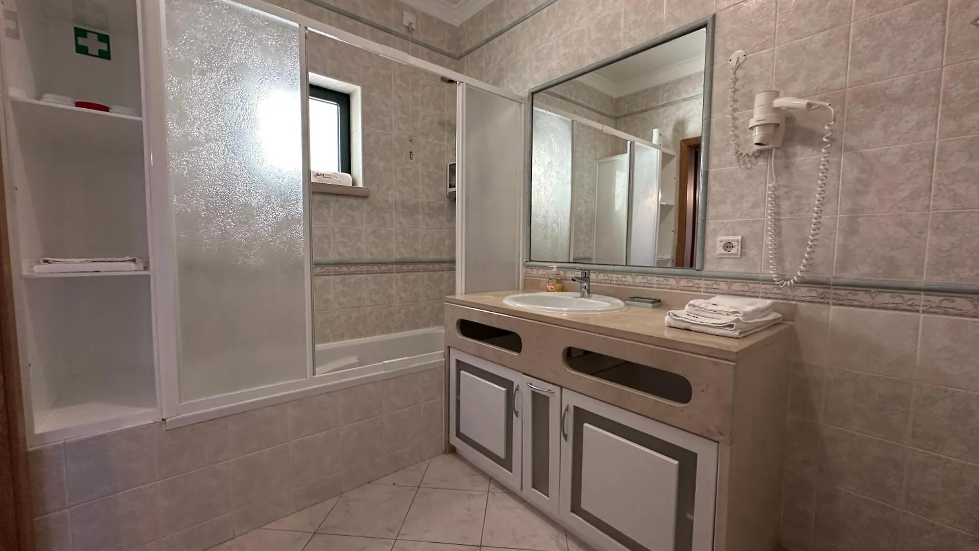 Sunset Haven In Albufeira - Short Walk To Oldtown Apartment